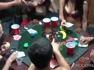 Seks poker permainan di kolej asrama bilik majlis